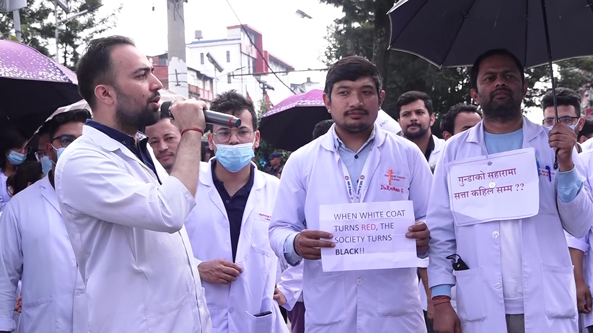 doctor andolan jari - frame at 0m3s1695801402.jpg